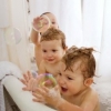 冬天呵护宝宝肌肤关键在于学会洗澡