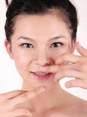 急救8大穴位 小病小痛一招解决