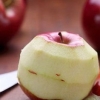 苹果皮也有大疗效 冬季可防唇裂